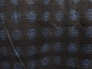 アンティーク　丸に十字模様織出し本場泥大島紬着物